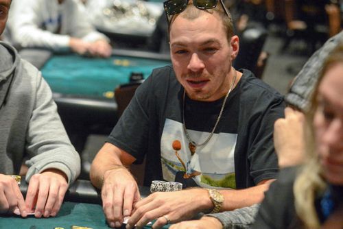 online poker cash game or tournament icon